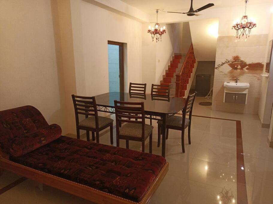 Varkala- Aroma Ac Pvt Villa Hammocks Kitchen מראה חיצוני תמונה
